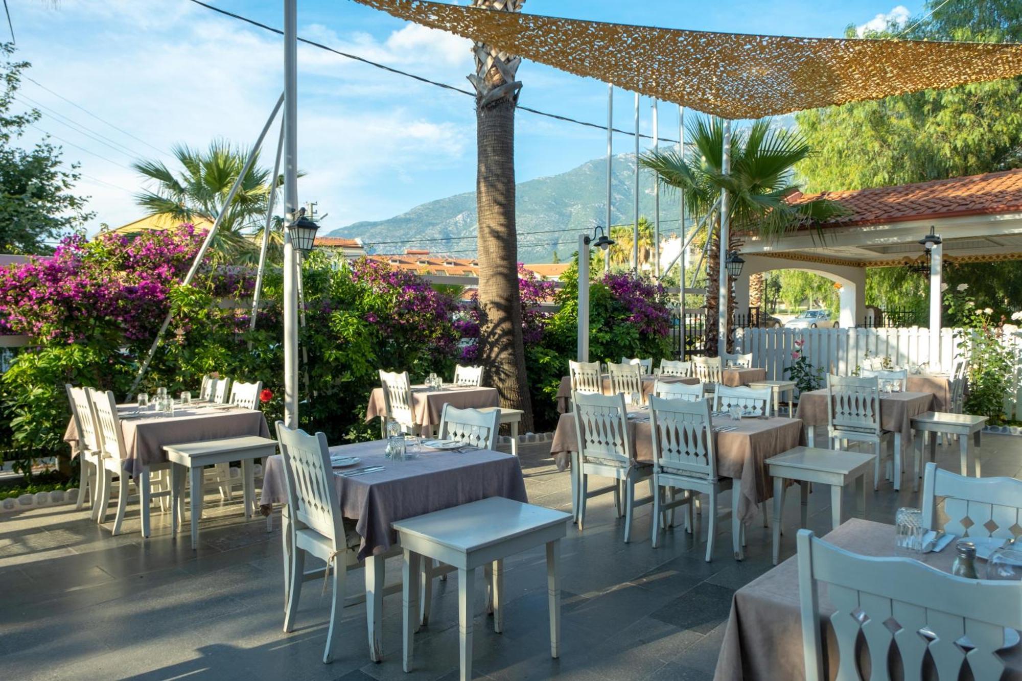 Sea Breeze Hotel And Apartments Oludeniz Exterior foto